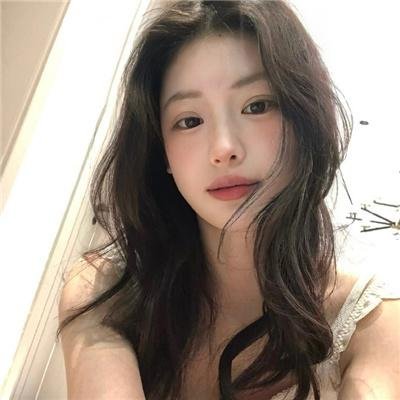 水中的女人